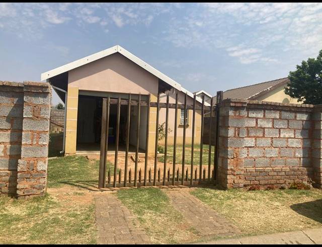 3 BEDROOM HOUSE FOR SALE IN SALFIN